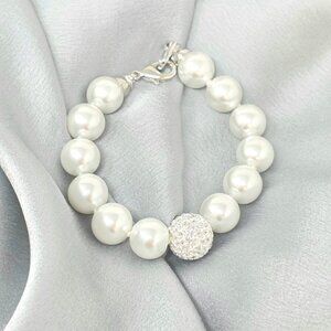 💖NEW RELEASE! Lux Pearl Bracelet W/Pave Crystal Crystal Centre
